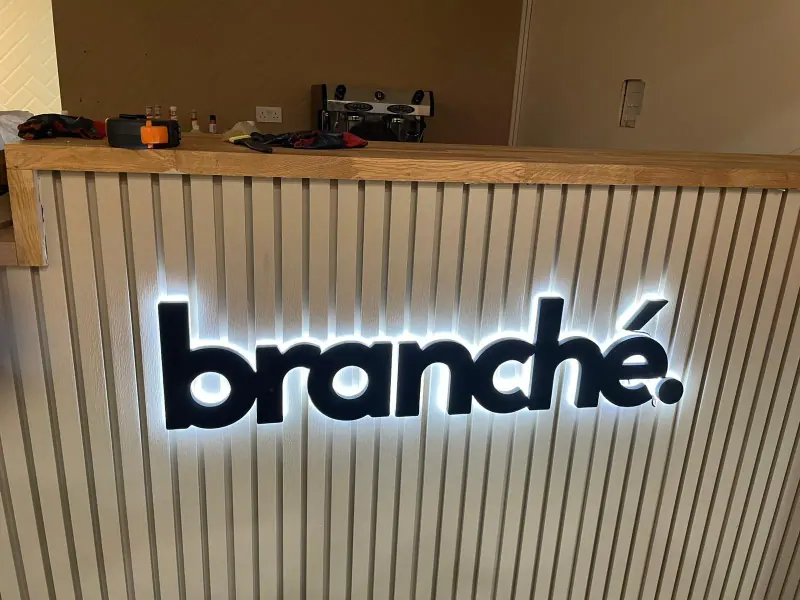 3d_print_interior_counter_logo_light_on